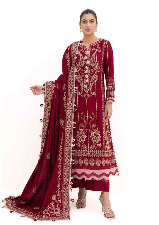 Your everyday ethnic essential.
This Pakistani suit is made for comfort, styled for grace — a must-have in your summer wardrobe. 🌿