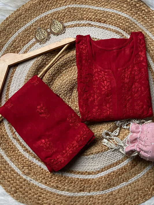 Delicate. Dreamy. Divine.
Step into elegance with our beautifully detailed Chikankari set — where tradition meets effortless style. 🌿